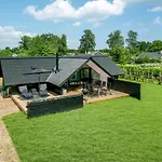 Stunning In Juelsminde With Wifi Tatil Evi