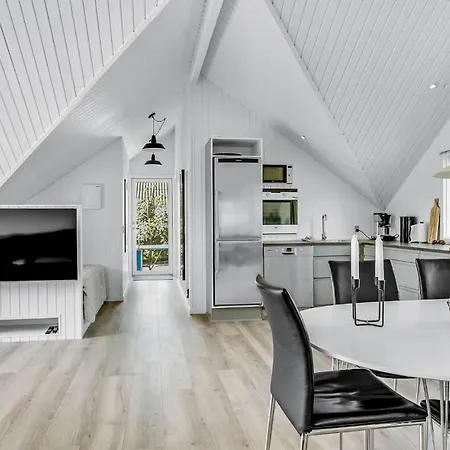 Stunning In Juelsminde With Wifi Hébergement de vacances *