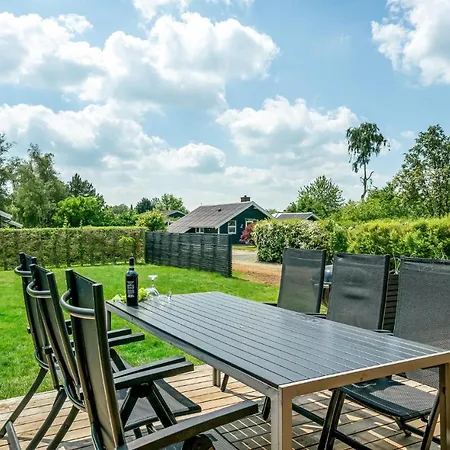 Stunning In Juelsminde With Wifi Sonderby (Midtjylland)