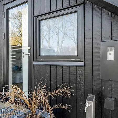 Stunning In Juelsminde With Wifi Sonderby (Midtjylland)